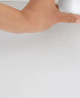 Akumulátorový stolový vysávač