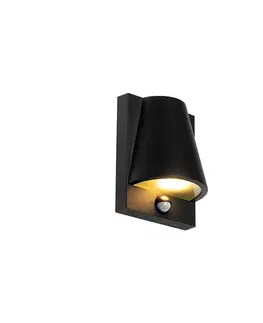 Vonkajšia nástenná lampa čierna IP44 s pohybovým senzorom - Femke