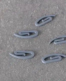 Dekoria Prémiový háčik na slimáky sivý, 0,3 x 1 x 2,7 cm