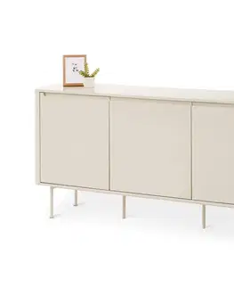 Komoda s 3 dverami