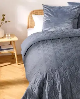 Prikrývka na posteľ