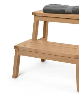 Nášľapný stolček z masívneho dreva