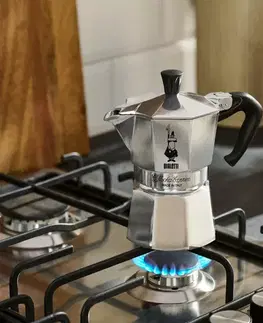 Kávovar na moka kávu Bialetti Moka Express, 130 ml, strieborný