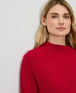 Pletené šaty s vrkočovým vzorom, červené