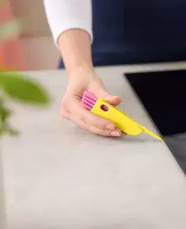 Čistiaca kefka 3 v 1