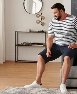 Šortky v štýle chino, Námornícka modrá