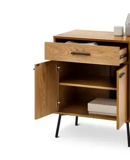 Komoda vo vzhľade dreva s 2 dvierkami a zásuvkou