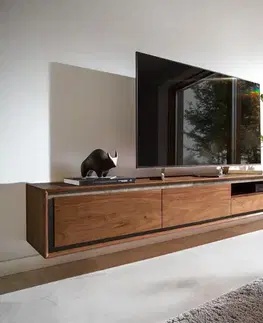 DELIFE TV stolík Stonegrace 240 cm akácia hnedá kamenná dyha 2 dvierka 2 zásuvky 1 priehradka závesný
