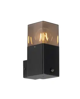 Vonkajšia nástenná lampa čierna IP44 s senzorom súmraku až úsvitu - Dánsko