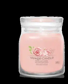 Sviečka stredná Yankee candle Fresh Cut Roses