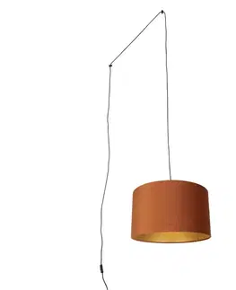 Závesná lampa čierna so zástrčkou a oranžovým tienidlom so zlatým interiérom 35cm - Cavalux