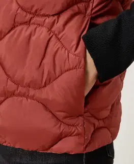 Prešívaná vesta