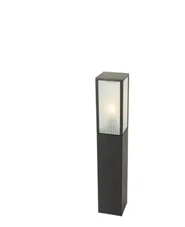 Stojaca vonkajšia lampa čierna s rebrovaným sklom 80 cm IP44 - Charlois
