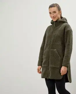 Plyšový kabát v oversize štýle