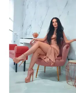 KONDELA Noblin kreslo ružová (Velvet) / zlatá