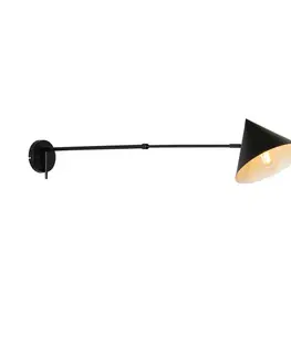 Dizajnová nástenná lampa čierna nastaviteľná - Triangolo