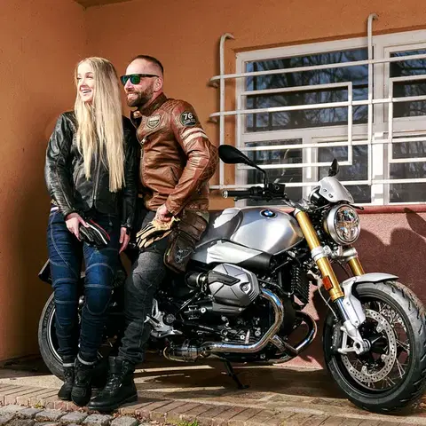 W-TEC Milano čierna - S