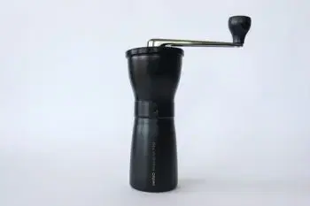 Hario ručný mini mlynček PRO Black