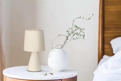 SATTI béžová keramická stolová lampa s tienidlom E14 1x40W klasická elegantná dekoratívna do obývačky, spálne, kancelárie
