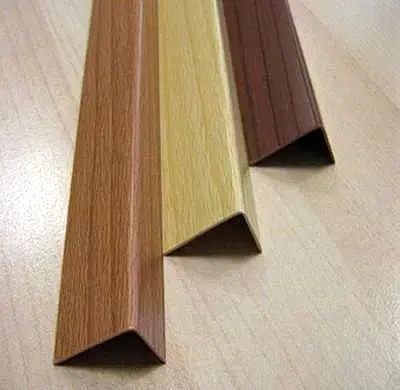 PVC ochranný roh (nevŕtaný) Buk červený 03