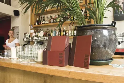SECURIT Box s jedálnymi lístkami TRENDY, vínova (20 ks)