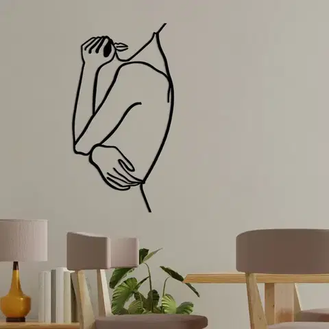 Dekoratívny kovový doplnok na stenu Woman 2
