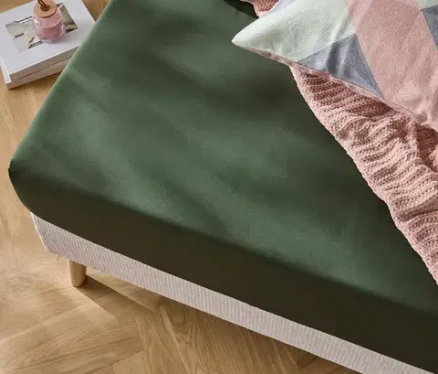 Napínacia posteľná plachta z mikrovlákna, zelená, štandardná veľkosť