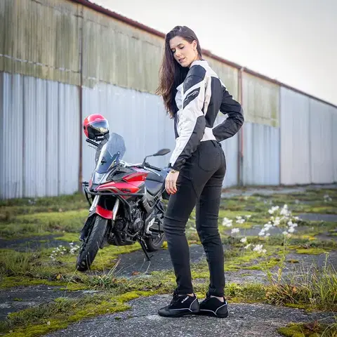 W-TEC Wombutta čierna - M