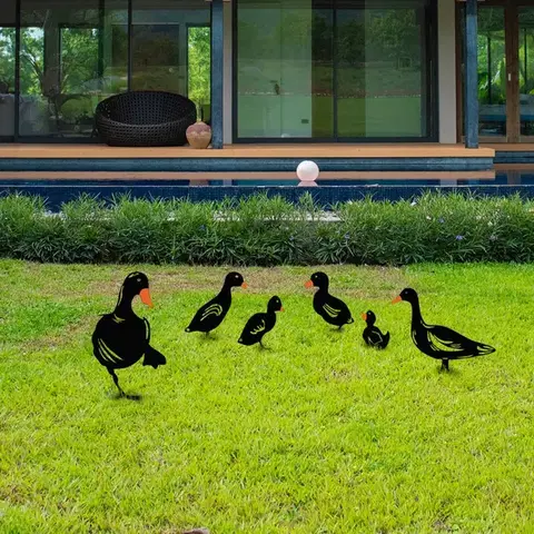 Súprava dekoratívnych kovových doplnkov do záhrady Ducks