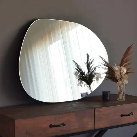 Dekoratívne nástenné zrkadlo Gusto 75x55 cm čierne