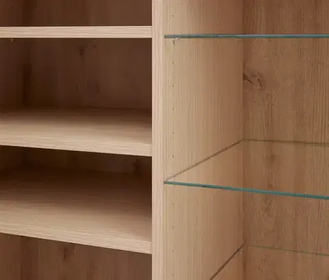 Vitrína vo vzhľade travertínu