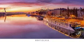 (A6) Pohľadnica panoráma Bratislava e06 (loď na Dunaji)