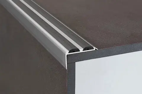 Schodový profil 36 x 20 mm s protišmykovými gumami (skrutkovací) Inox E71