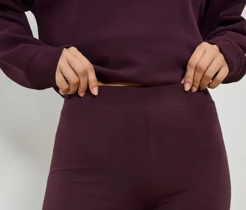 Legínsy