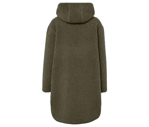 Plyšový kabát v oversize štýle